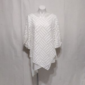 IC by Connie K White Textured Tunic Top Large Asymmetrical Hem Art to Wear Boho